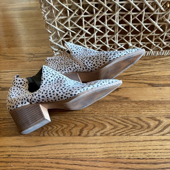 Stylish Polka Dot Ankle Boots. SB3 - Picture 4 of 7